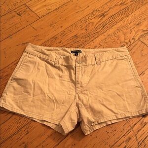 Old Navy Women's Tan Cargo Shorts